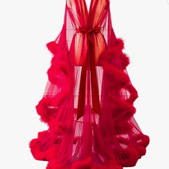 First picture is what actually looks like/ BRAND NEW NEVER WORN off Amazon XL